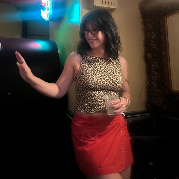 Meet your Posher, Cameron - Picture 1 of 1